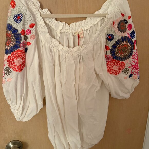 embroidered peasant blouse - Picture 4 of 4